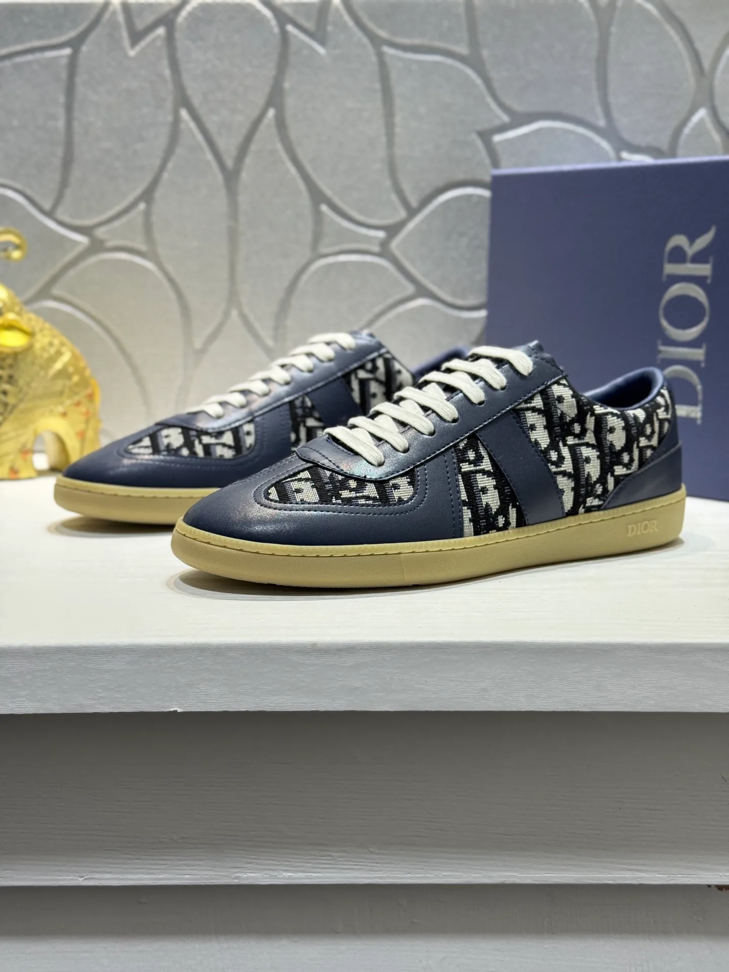 Men's Men's Shoes💰380【New Style】🎠🎠Dior🔍Top Purchasing Agency🇮🇹Di's hot style super popular sneakers are synchronized with the new product counters. The uppers are original Italian imported cowhide, the logo graphics are perfectly reproduced with complex craftsmanship necessary for fashionistas, and the imported soft sheepskin lining is Sole: The original sole is specially provided by the original factory. The exclusive movable molded sole is super comfortable. The original factory follows the order. 🔍🔍Multiple colors are available. You can enter and exit the counter at will. Welcome to compare. A must-have for trendy men. Code number: 38-44 (45 customized